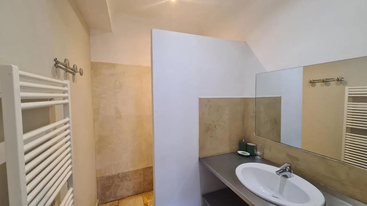 Cocon Du Papillon A Lourmarin Apartment